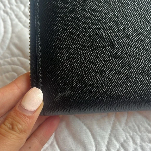 NWOT ANNE KLEIN Wallet Black Brand New with Gold Zippers - Picture 7 of 11